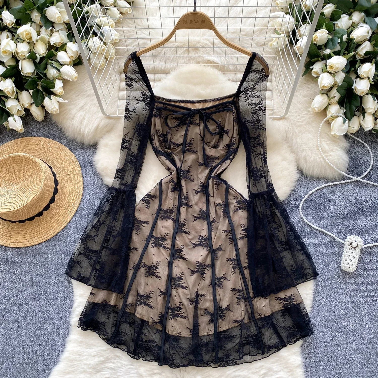 Nuisette en dentelle