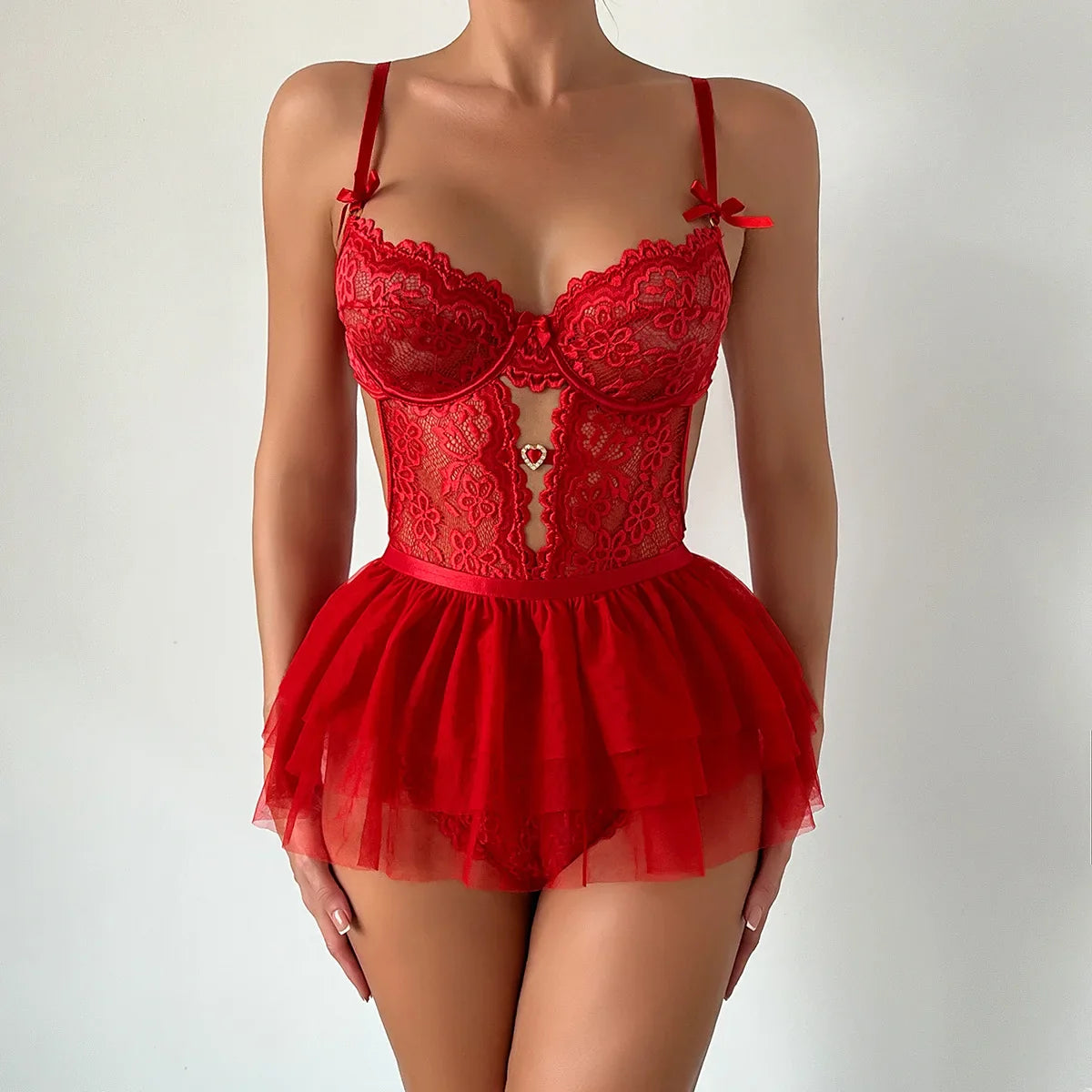 Nuisette femme rouge gorge