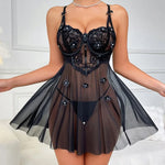 Belle femme en nuisette - Vignette | My Store